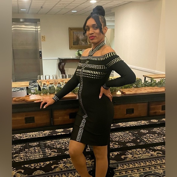 VENUS Dresses & Skirts - VENUS Black with Gold Studded Long Sleeve Dress